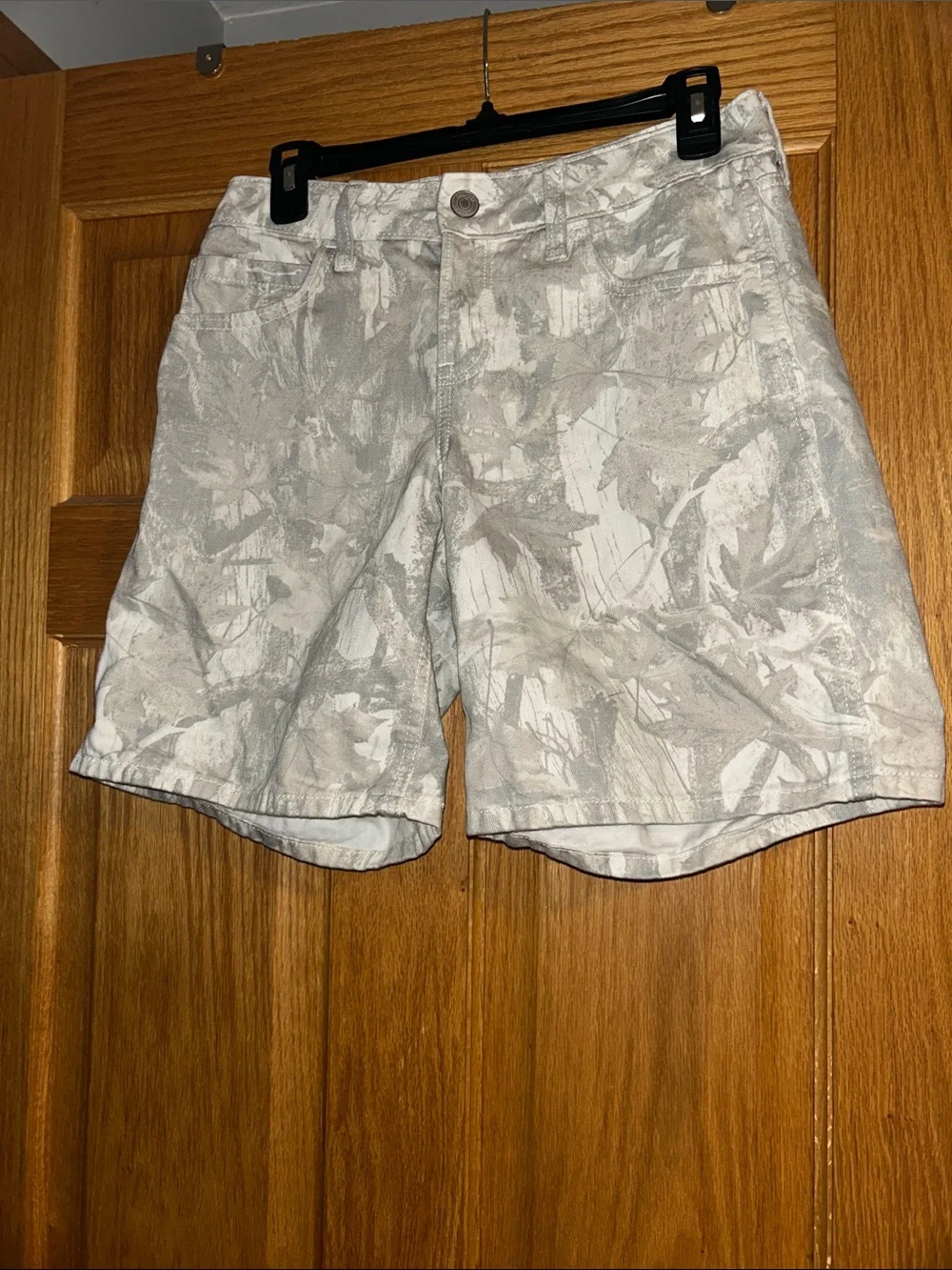 Hollister Low-Rise Camo Baggy Jorts | Size 2